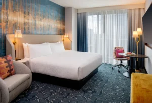 73865433007-tempoby-hilton-nashville-standard-king